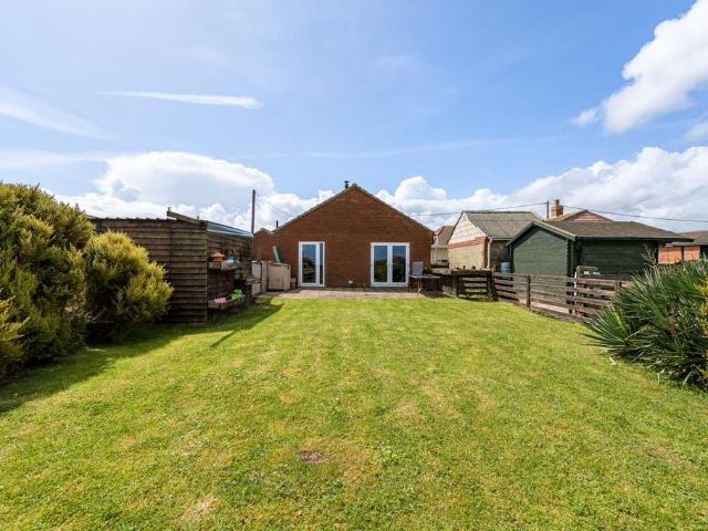 Bungalow for sale in Walcott, Comers