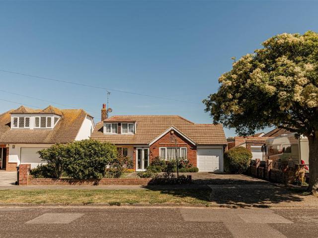 Bungalow for sale in Palm Bay, Acol