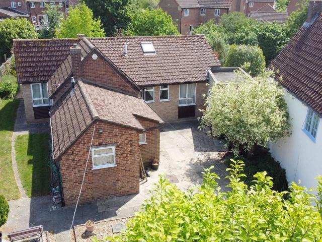 Bungalow for sale in Bedford
