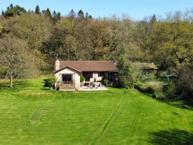 Bungalow for sale in Kerswell, Budlake