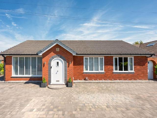 Bungalow for sale in Roby Mill, Lancashire