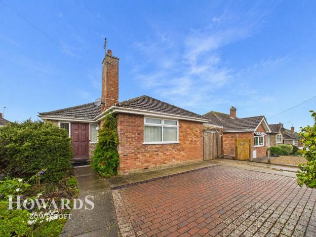Bungalow for sale in Eastbridge, Suffolk