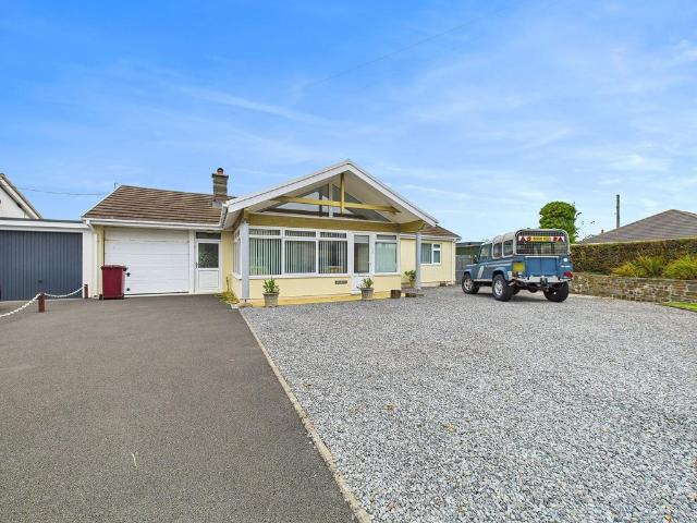 Bungalow for sale in Manorbier, Jameston