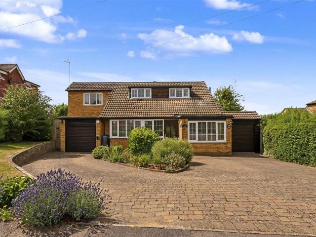 Bungalow for sale in Amwell, Five Acres