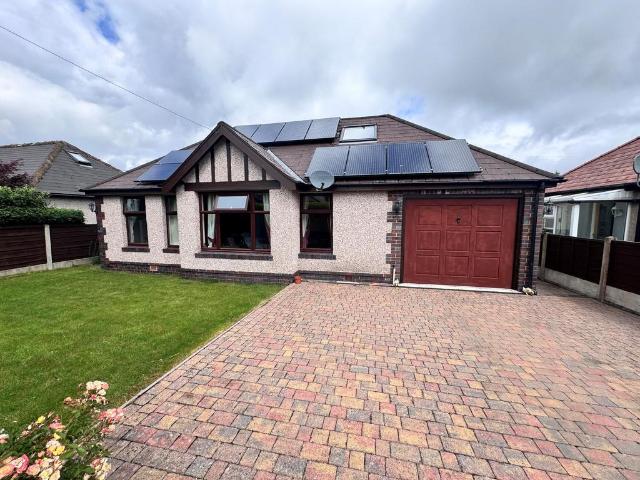 Bungalow for sale in Wash, Charlesworth