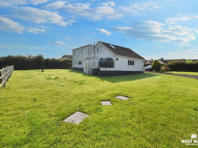 Bungalow for sale in Templeton, Narberth