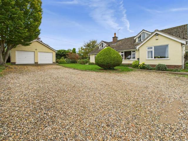 Bungalow for sale in Chedburgh, Suffolk