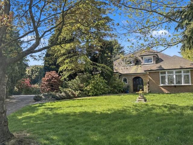 Bungalow for sale in Berry Hill, Potters Corner