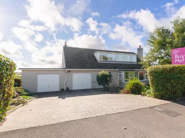Bungalow for sale