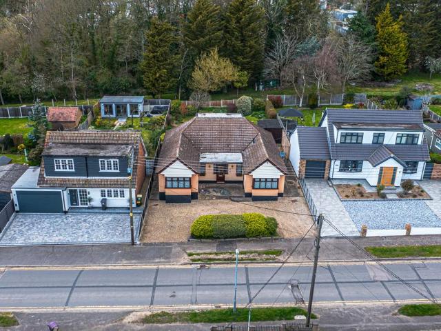 Bungalow for sale in Barling, Essex
