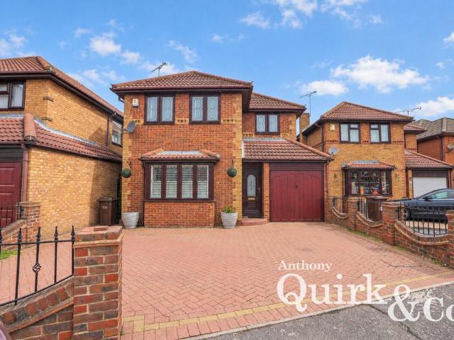 Bungalow for sale in Winter Gardens, Castle Point