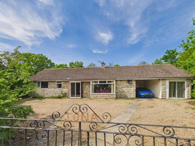 Bungalow for sale in Eastbridge, Suffolk