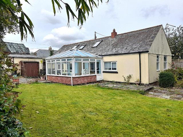 Bungalow for sale in Scredda, Cornwall