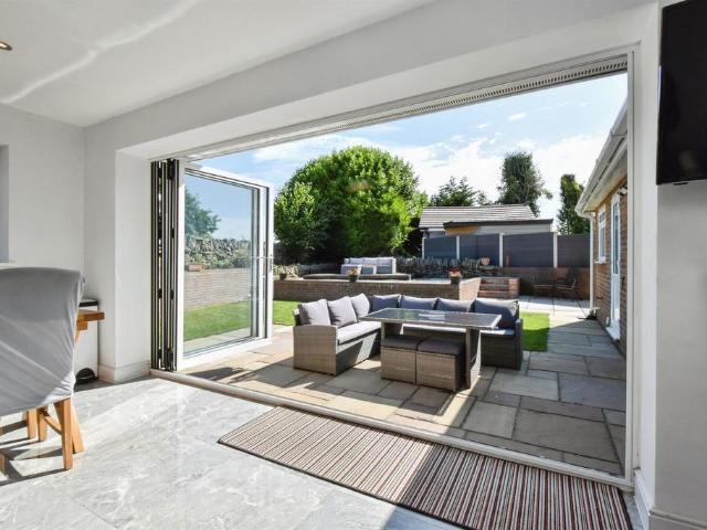 Bungalow for sale in Treharris