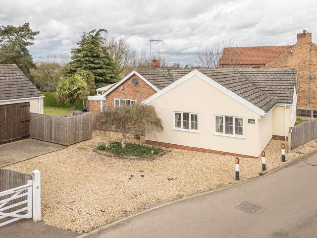 Bungalow for sale in Owston Ferry, North Lincolnshire