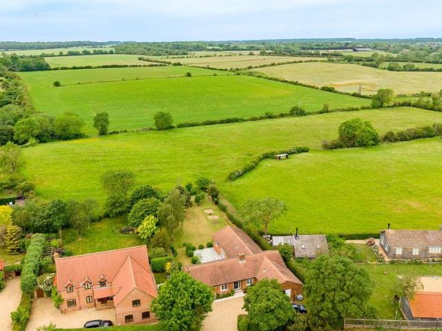 Bungalow for sale in Barholm, Lincolnshire