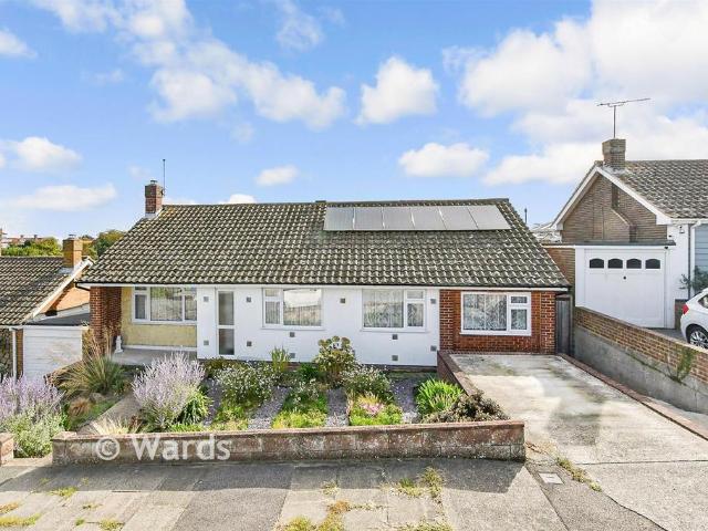 Bungalow for sale in Upton, Acol