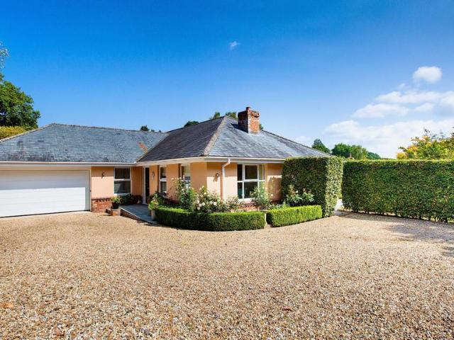 Bungalow for sale in West Hill, Budlake