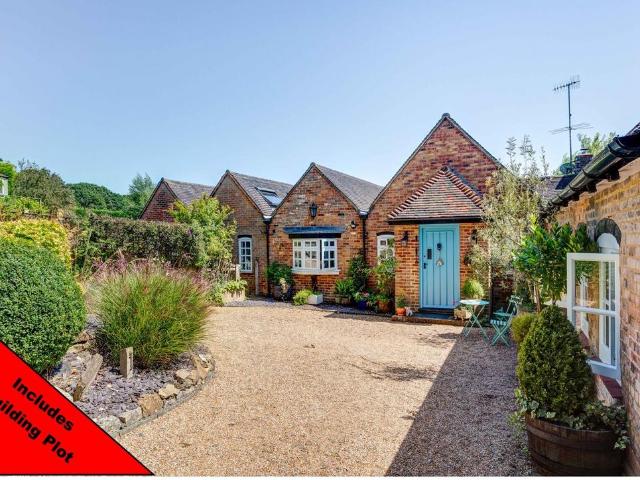 Bungalow for sale in Whydown, Heathlands