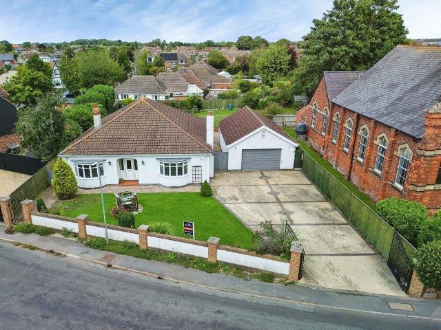 Bungalow for sale in Belleau, Lincolnshire