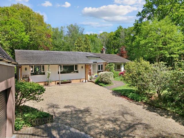 Bungalow for sale in Hillview, Surrey
