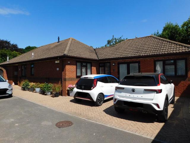 Bungalow for sale in Fairmile, Christchurch
