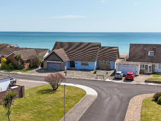 Bungalow for sale in Rose Green, Clapham