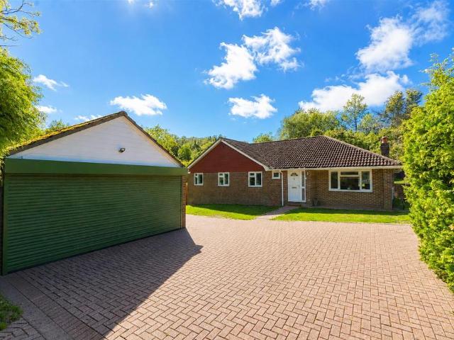 Bungalow for sale in Tilekiln, Guestling Green
