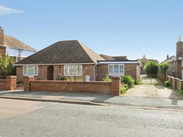 Bungalow for sale in Huntingdon, Cambridgeshire