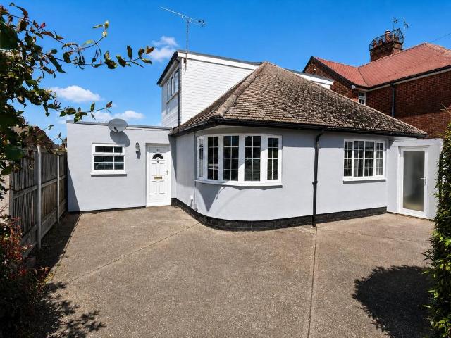 Bungalow for sale in St. Peter's, Acol