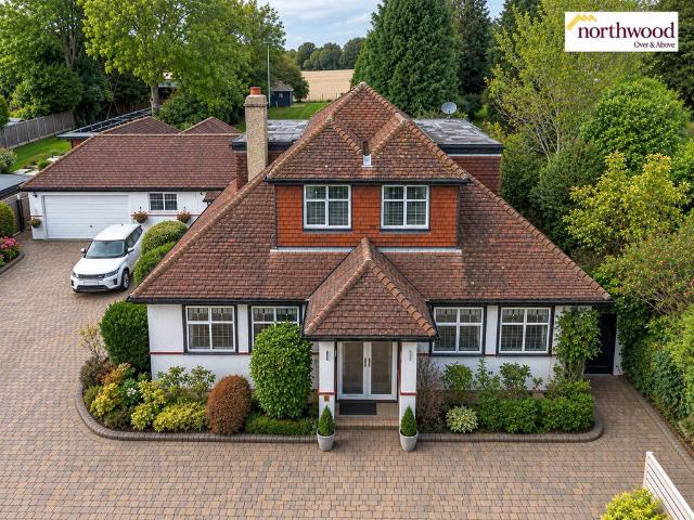 Bungalow for sale in Batchworth, Hertfordshire