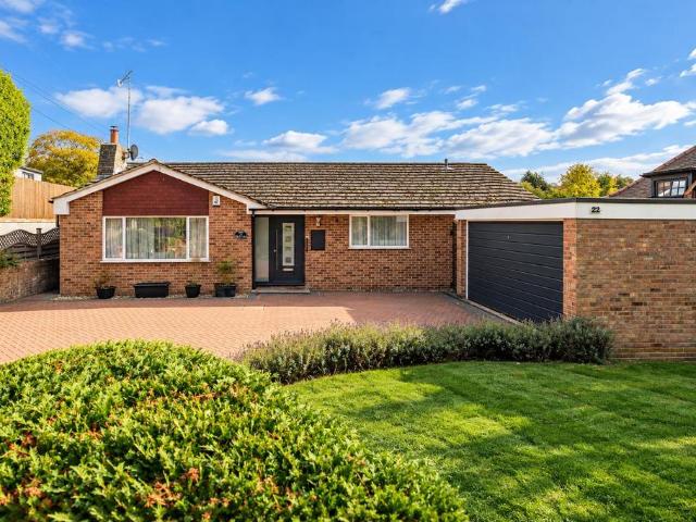 Bungalow for sale in Oaklands, Welwyn Hatfield