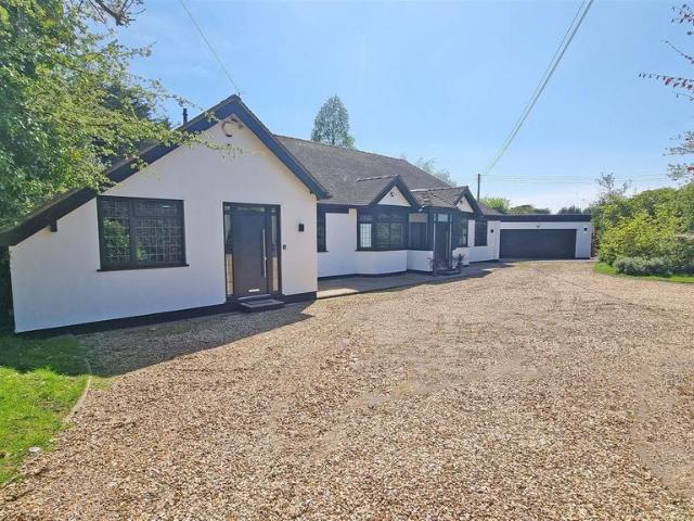 Bungalow for sale in Wythall CP, Bromsgrove