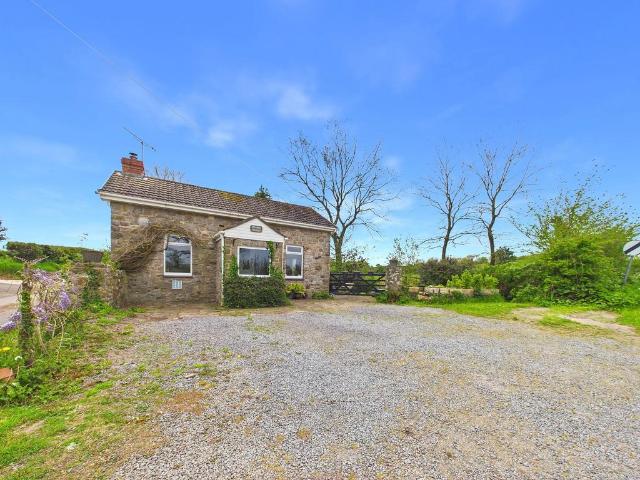Bungalow for sale in Lamphey