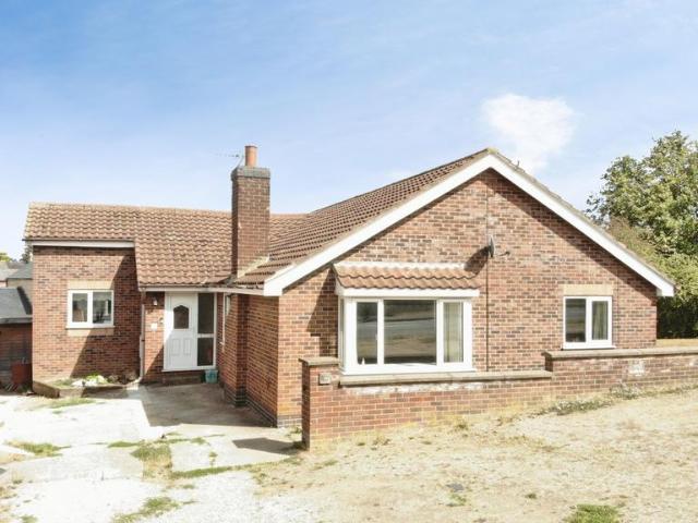 Bungalow for sale in Barholm, Lincolnshire