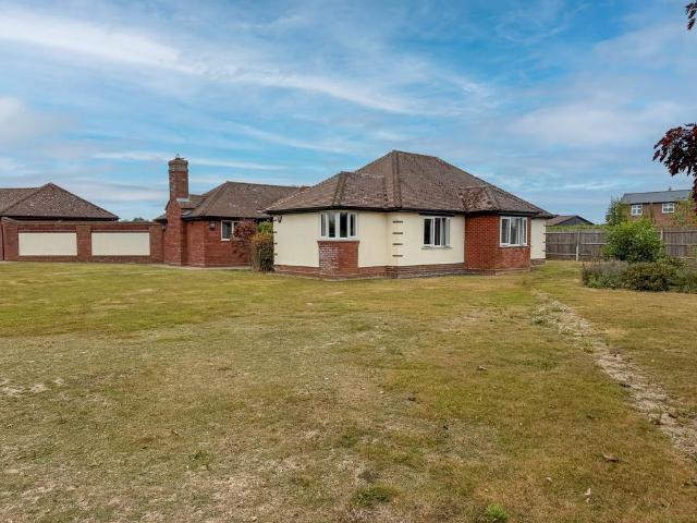 Bungalow for sale in Great Tey, Fordham Heath