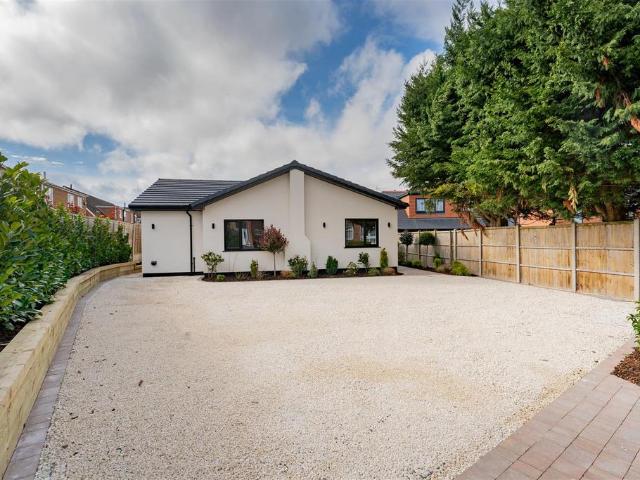 Bungalow for sale in Thingwall, Wirral