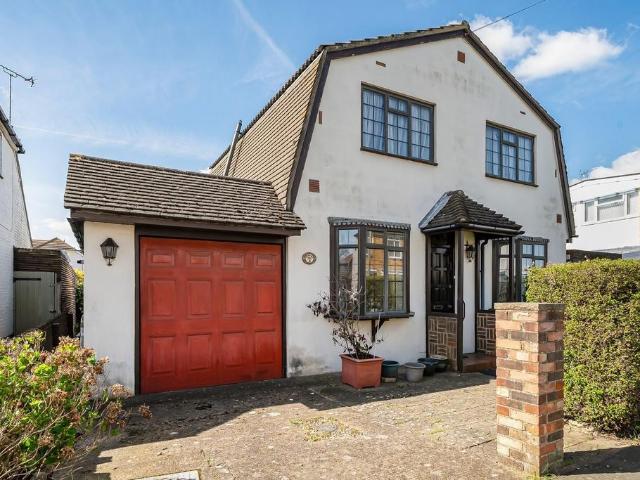 House for sale in Littleton Common, Lower Halliford