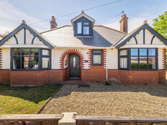 Bungalow for sale in Stokesby, Norfolk