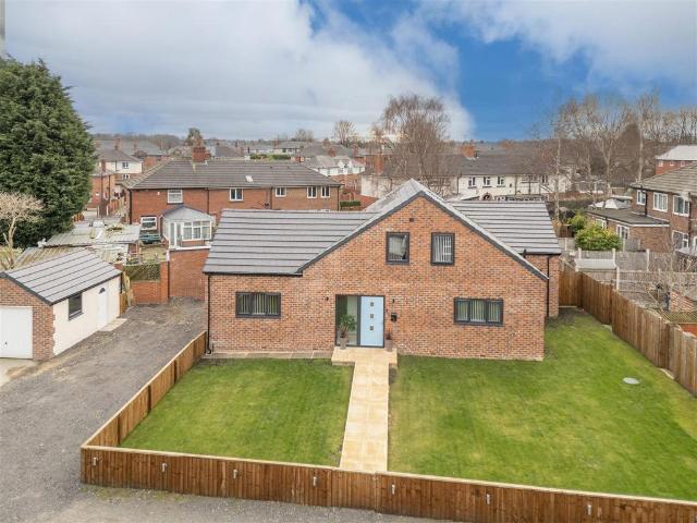 Bungalow for sale in Churwell, West Yorkshire