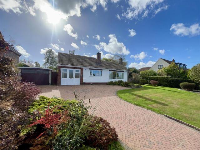 Bungalow for sale in Newlands, Leominster