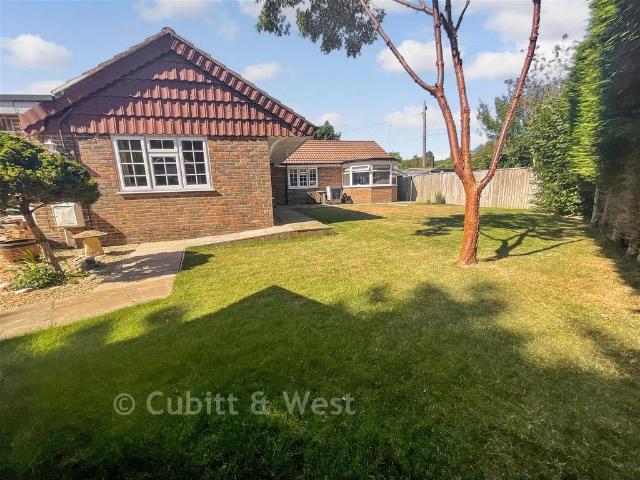 Bungalow for sale in Ringles Cross, Cross In Hand