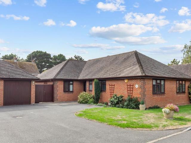 Bungalow for sale in Rustington, Clapham