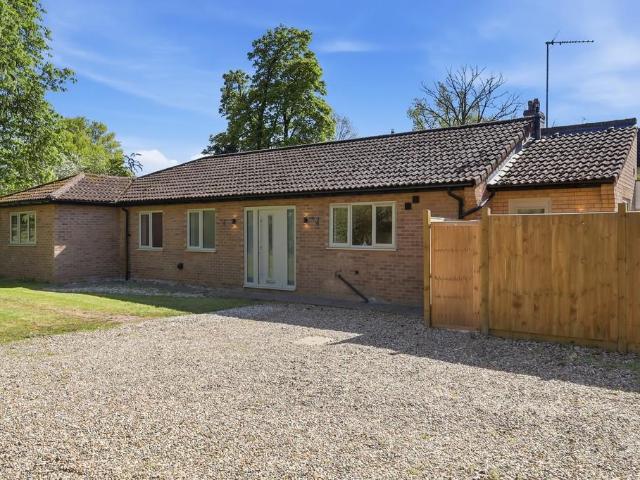 Bungalow for sale in Arrington, Cambridgeshire