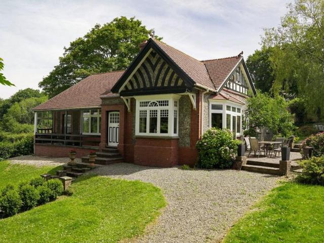 Bungalow for sale in Aberaeron, Wales