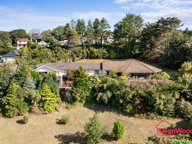 Bungalow for sale