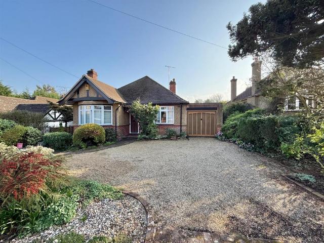 Bungalow for sale in Navestock Side, Essex