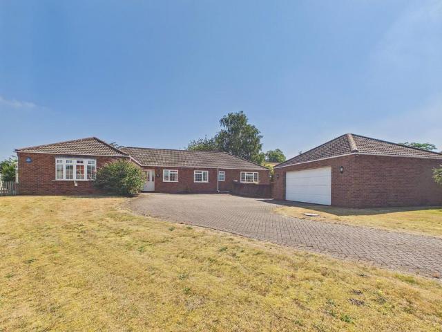 Bungalow for sale in Belleau, Lincolnshire