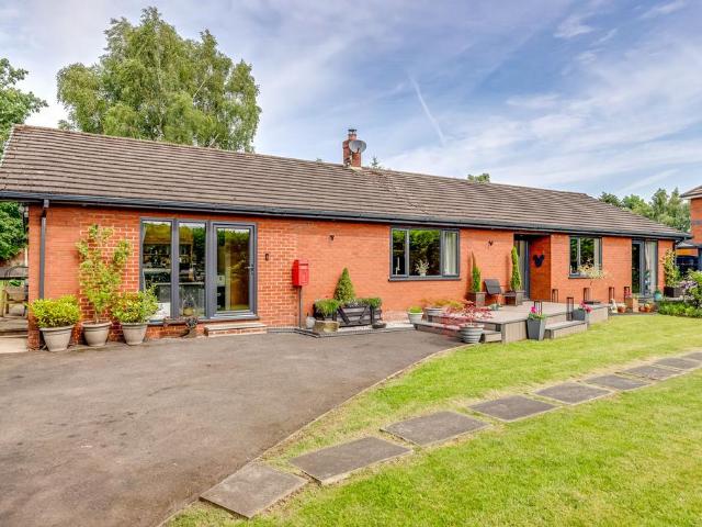 Bungalow for sale in Crooke, Wigan