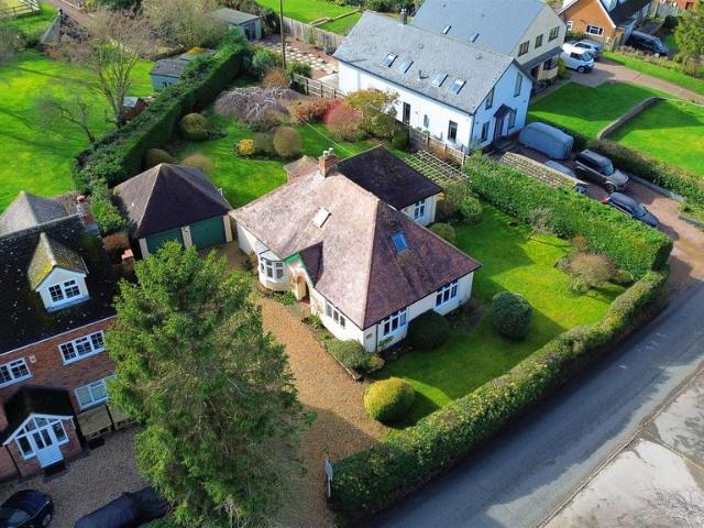 Bungalow for sale in Crookhill, Worcestershire